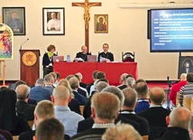 W obradach plenarnych uczestniczy 191 osób – duchownych, konsekrowanych i świeckich.