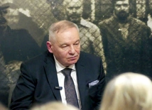 Prokurator Andrzej Witkowski specjalizował się w śledztwach o zabójstwa. W latach 1990–1991 i 2002–2004 prowadził sprawę zabójstwa ks. Jerzego Popiełuszki, którą dwukrotnie mu odbierano. Sugeruje, że udział w niej mieli wojskowi. 