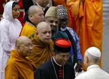 Leon XIV: Bóg pragnie świata bez wojny