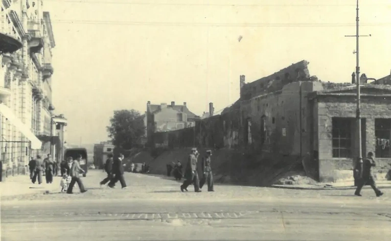 Nieznane zdjęcia zburzonej Warszawy