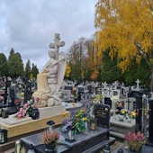 Msze i procesje 1 listopada