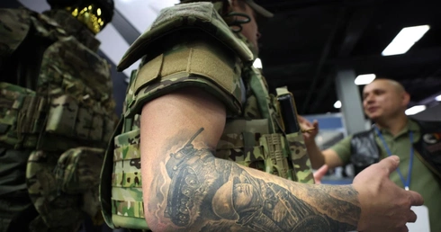 Są i tacy, którzy chyba tę wojne kochają