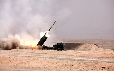 Wystrzał z wyrzutni HIMARS