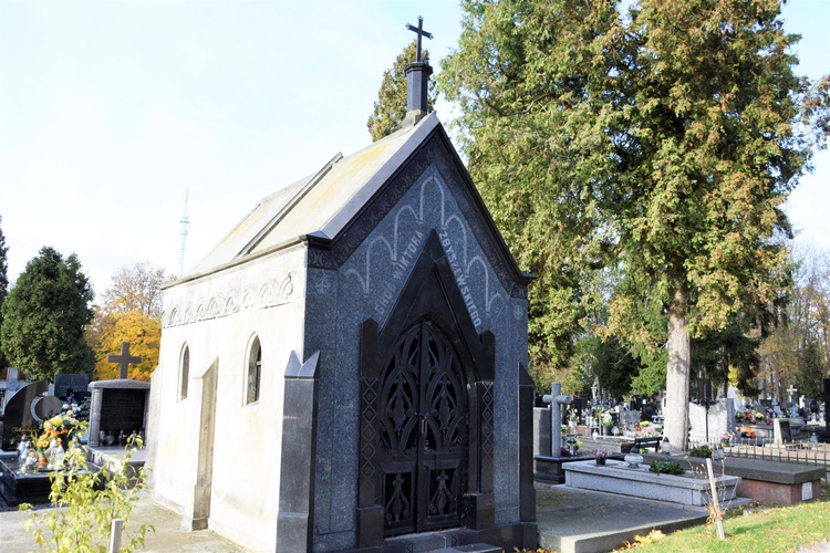 Między lipami i ciszą. Historia lubelskiego Panteonu