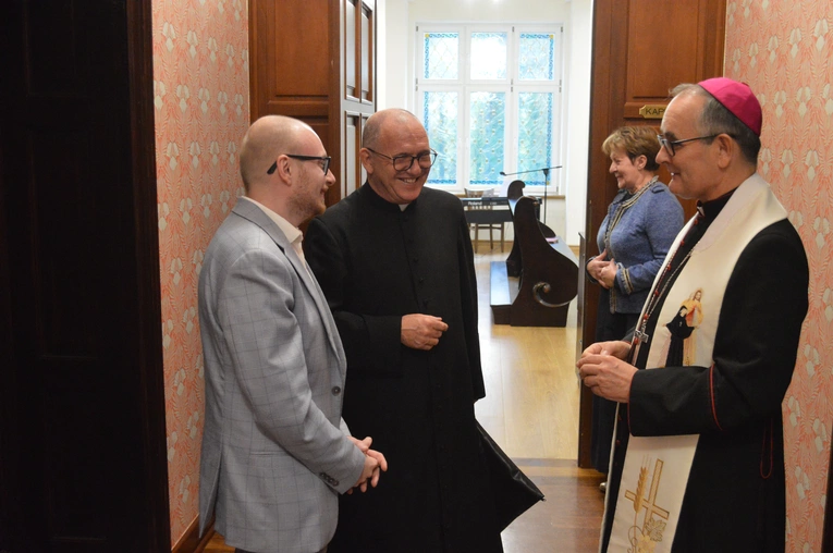 Poświęcenie odnowionego domu i kaplicy w Kokoszycach