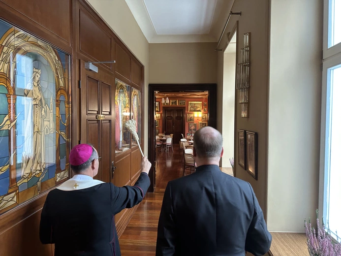 Poświęcenie odnowionego domu i kaplicy w Kokoszycach