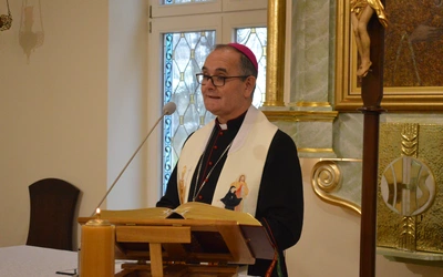 Kokoszyce. Abp Przybylski pobłogosławił odnowiony Archidiecezjalny Dom Rekolekcyjny