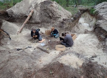 Szczątki minimum 18 osób w Rembertowie