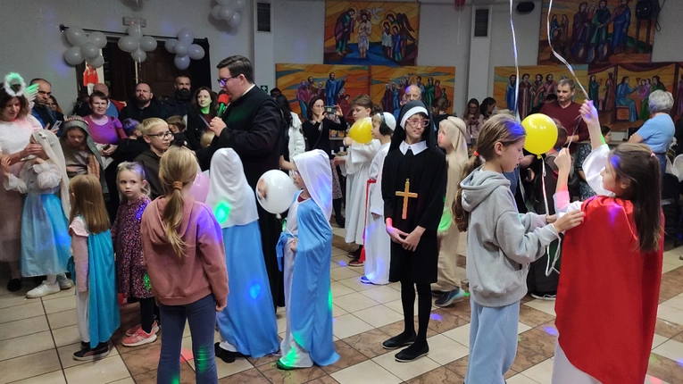 Bal Wszystkich Świętych w parafii pw. św. Franciszka z Asyżu we Wrocławiu