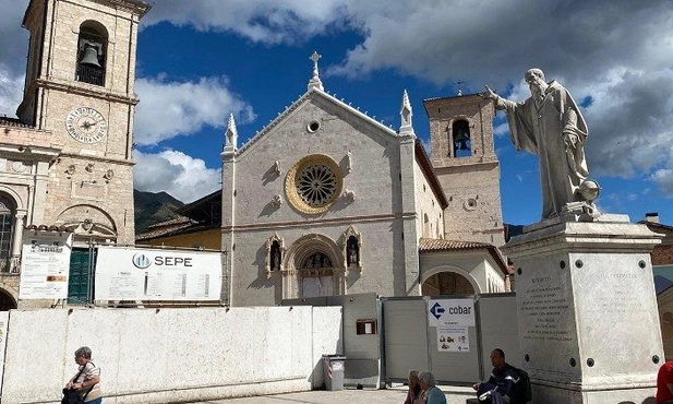 Bazylika św. Benedykta w Nursji ponownie otwarta dla wiernych