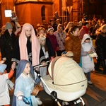 Korowód ze śiętymi na ulicach Świebodzina