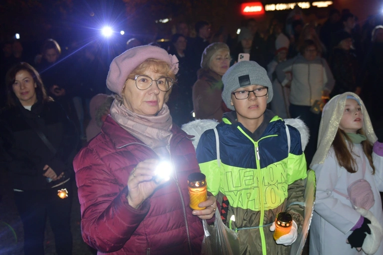 Korowód ze śiętymi na ulicach Świebodzina