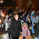 Korowód ze śiętymi na ulicach Świebodzina