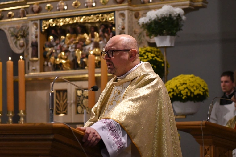 Korowód ze śiętymi na ulicach Świebodzina