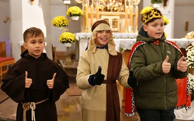 Korowód ze śiętymi na ulicach Świebodzina