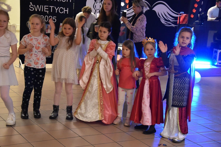 Przasnysz. Bal Wszystkich Świętych