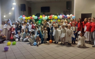 Zamiast strachów i potworów - radość, światło i dobro