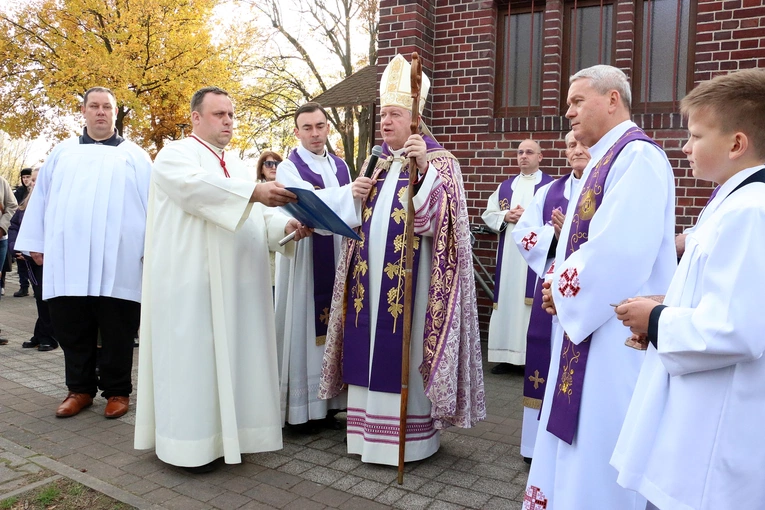 Abp Kupny: Święci to ludzie tacy sami jak my