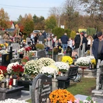 Uroczystość Wszystkich Świętych na cmentarzu w Siechnicach 2025