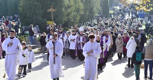 Wszyscy dziś powinniśmy tu być