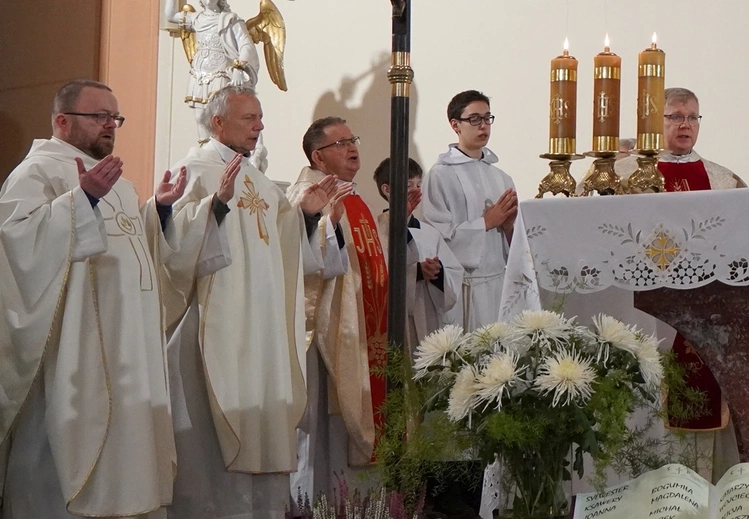 Uroczystość Wszystkich Świętych w kościele i na cmentarzu św. Wawrzyńca we Wrocławiu