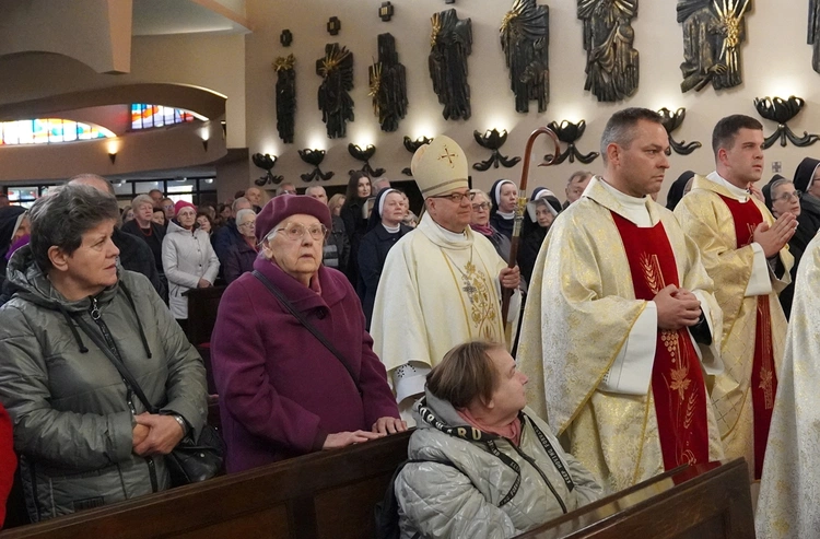 Uroczystość Wszystkich Świętych w kościele i na cmentarzu św. Wawrzyńca we Wrocławiu