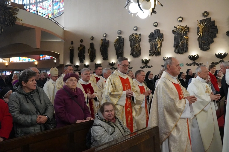 Uroczystość Wszystkich Świętych w kościele i na cmentarzu św. Wawrzyńca we Wrocławiu