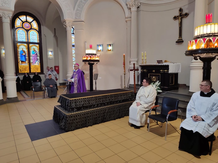 1 listopada na legnickim cmentarzu