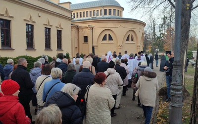1 listopada na legnickim cmentarzu