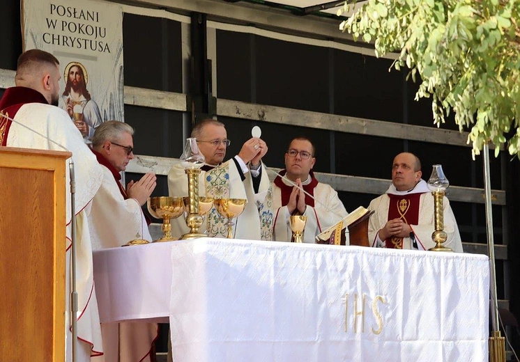 Wschowski mural przypomina prawdę o zbawieniu, jedyny taki w Polsce!