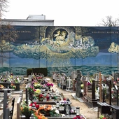 Wschowski mural przypomina prawdę o zbawieniu, jedyny taki w Polsce!