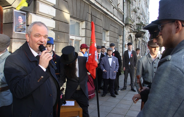 Tarnów pierwszy niepodległy - rekonstrukcja wydarzeń