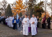 Nabożeństwo na Cmentarzu Centralnym