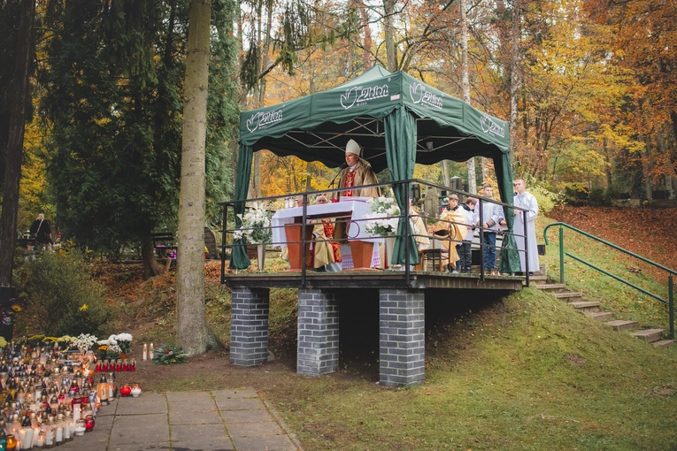 Modlitwa na cmentarzu Srebrzysko 2025