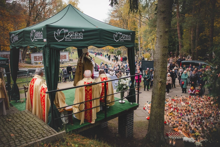 Modlitwa na cmentarzu Srebrzysko 2025