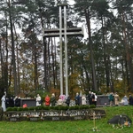 Modlitwa za zmarłych na zielonogórskim cmentarzu