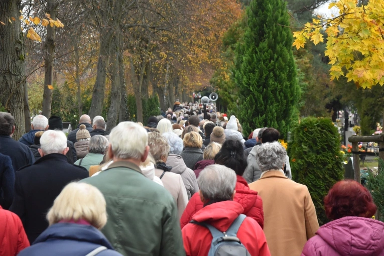 Dzień Zaduszny na gorzowskim cmentarzu
