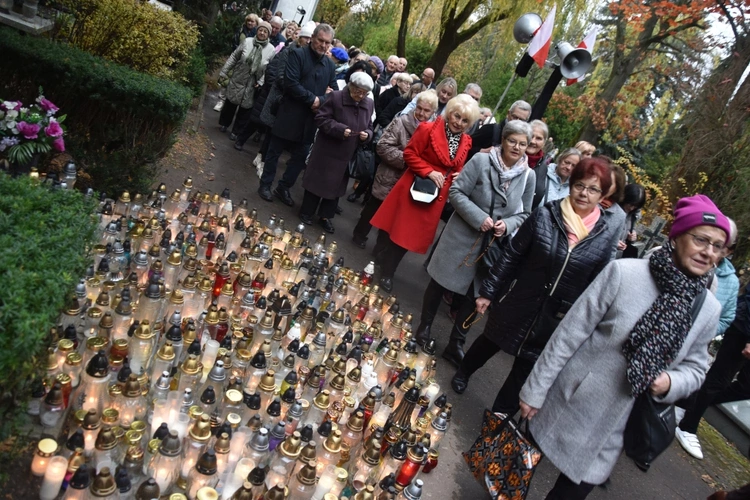 Dzień Zaduszny na gorzowskim cmentarzu