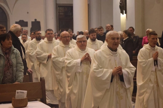 Modlitwa za dusze katowickich biskupów