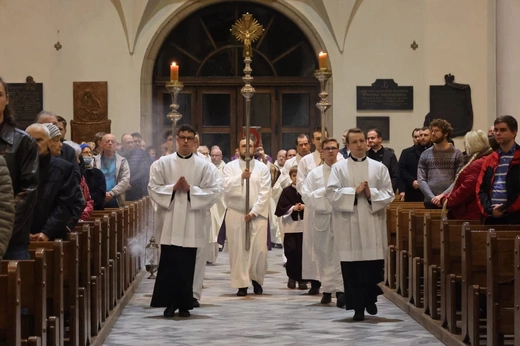 Modlitwa za dusze katowickich biskupów