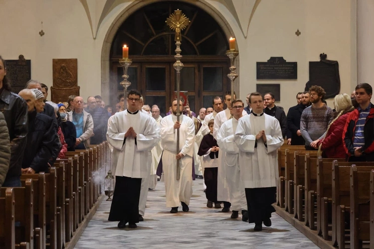 Modlitwa za dusze katowickich biskupów