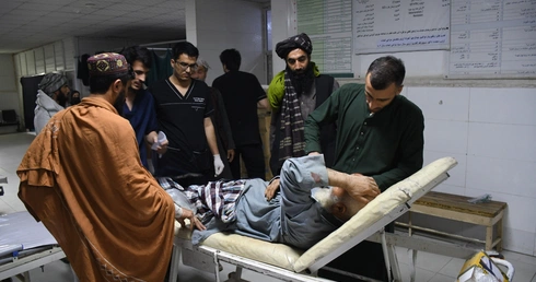 Afganistan: Co najmniej 20 osób zabitych i 320 rannych w trzęsieniu ziemi