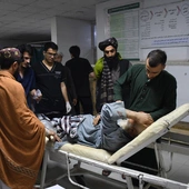 Afganistan: Co najmniej 20 osób zabitych i 320 rannych w trzęsieniu ziemi