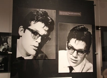 Cybulski zdjął swoje ciemne okulary, przeprosił za najście o tej porze i zapytał, czy mógłby się wyspowiadać. Dziś obchodziłby 98. urodziny