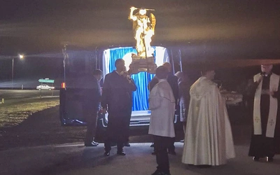 Nawiedzenie figury św. Michała Archanioła w Komorowie