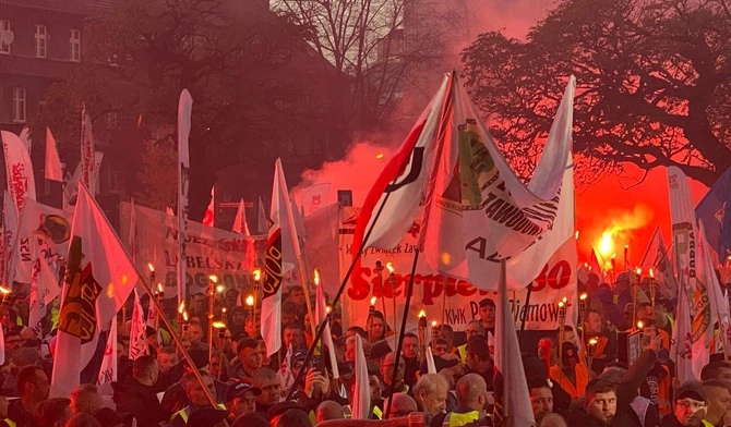 Katowice. Marsz gwiaździsty central związkowych [ZDJĘCIA]