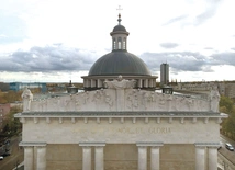 Tympanon uzupełnił doskonale znaną wszystkim mieszkańcom Katowic i okolic bryłę katedry.