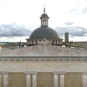 Tympanon uzupełnił doskonale znaną wszystkim mieszkańcom Katowic i okolic bryłę katedry.