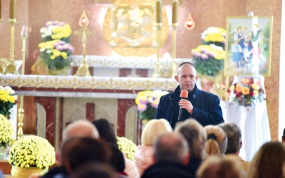 Ks. Czarniecki przedstawił życiową drogę rodziny Ulmów do chwały ołtarzy. 