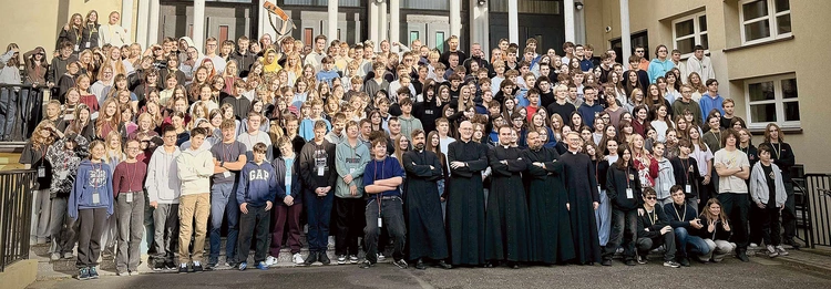 Po ostatnim weekendzie ewangelizacyjnym,  w którym wzięło udział prawie 300 osób.